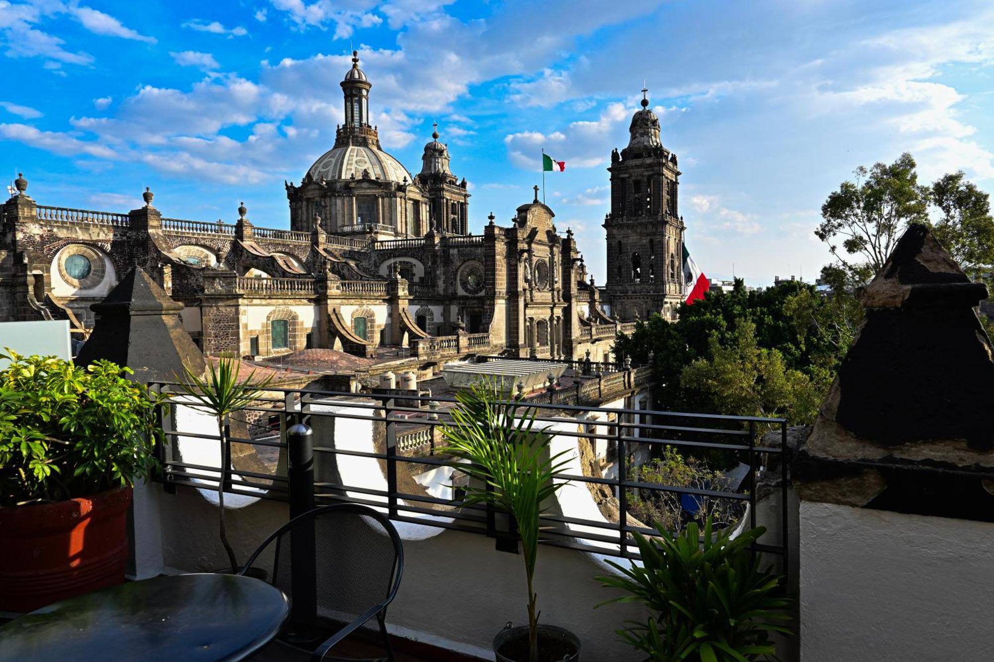 Hostel Mundo Joven Catedral مدينة مكسيكو المظهر الخارجي الصورة