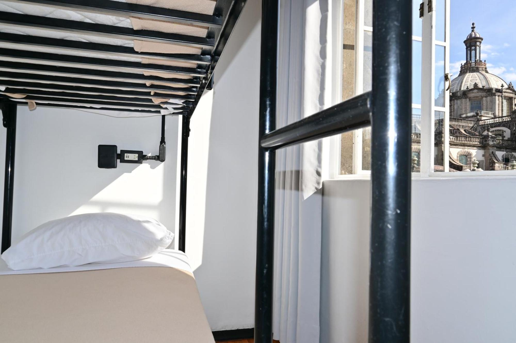 Hostel Mundo Joven Catedral مدينة مكسيكو المظهر الخارجي الصورة