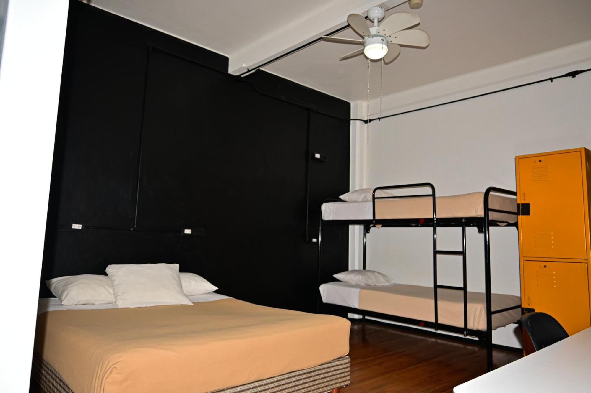 Hostel Mundo Joven Catedral مدينة مكسيكو المظهر الخارجي الصورة