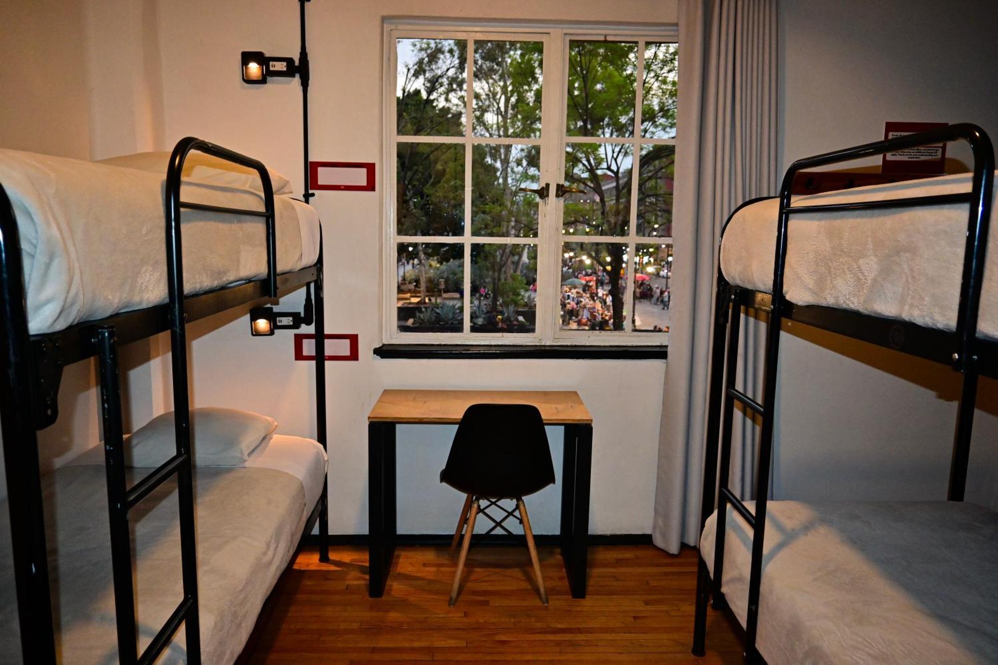 Hostel Mundo Joven Catedral مدينة مكسيكو المظهر الخارجي الصورة
