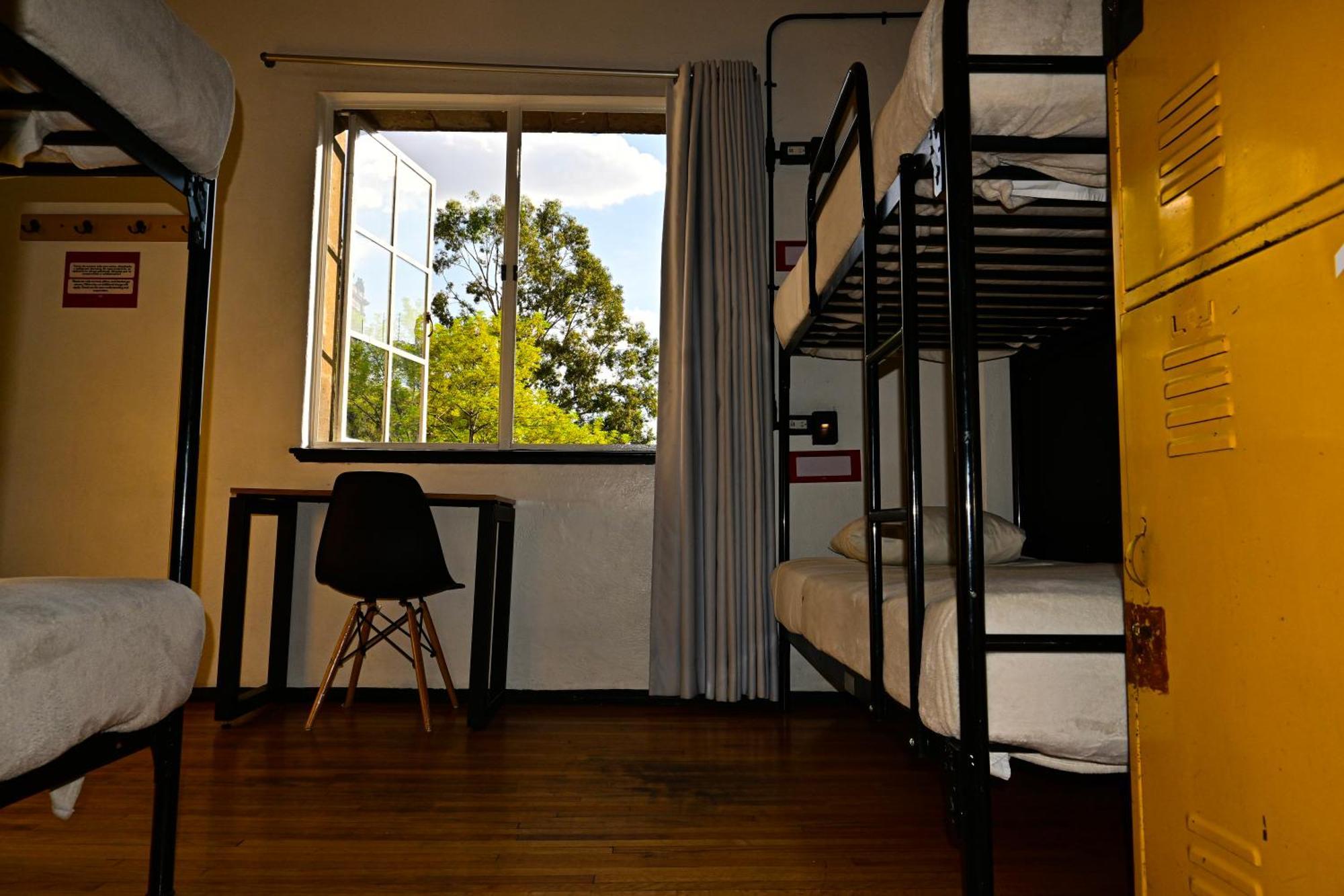 Hostel Mundo Joven Catedral مدينة مكسيكو المظهر الخارجي الصورة