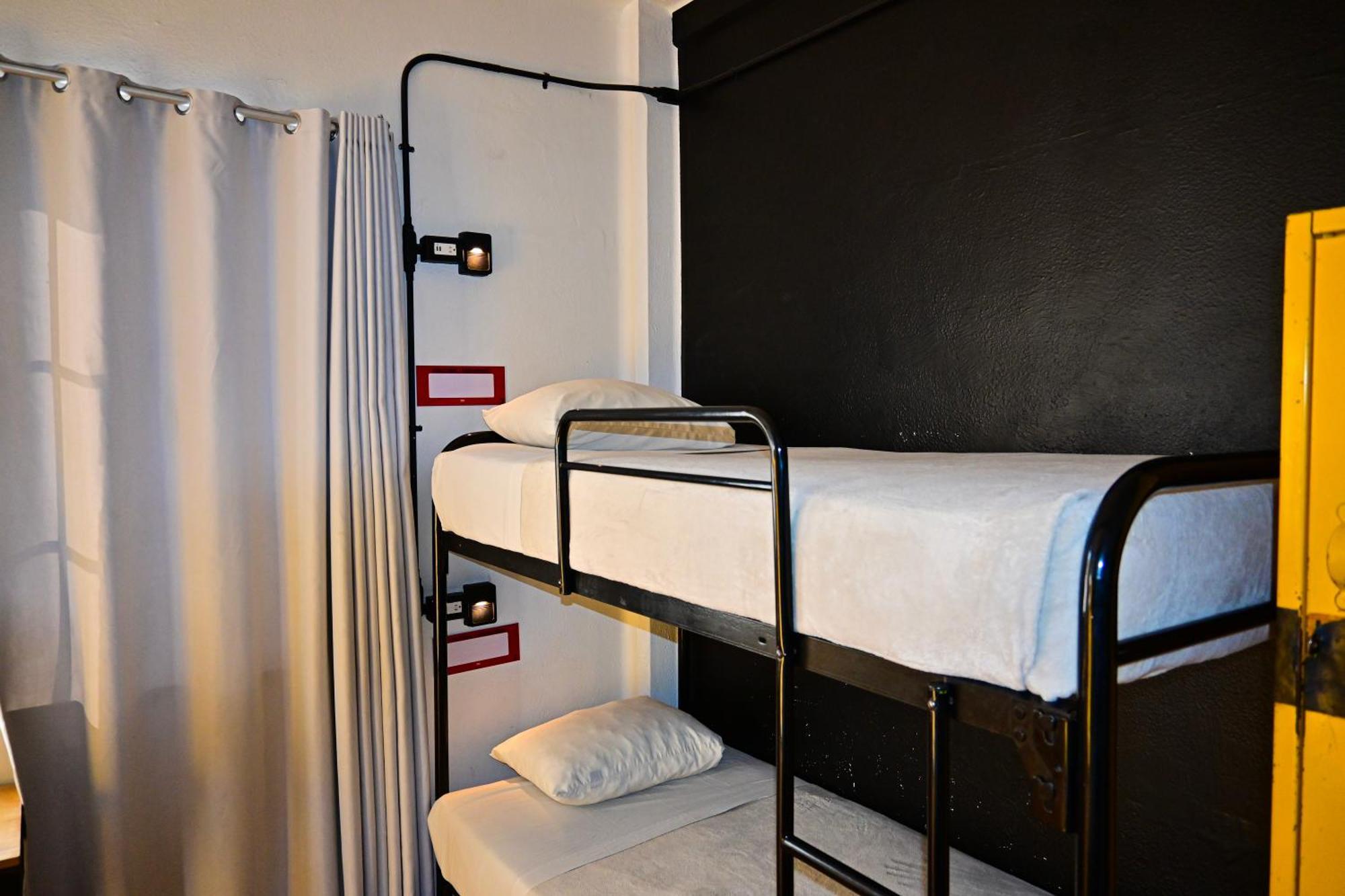 Hostel Mundo Joven Catedral مدينة مكسيكو المظهر الخارجي الصورة