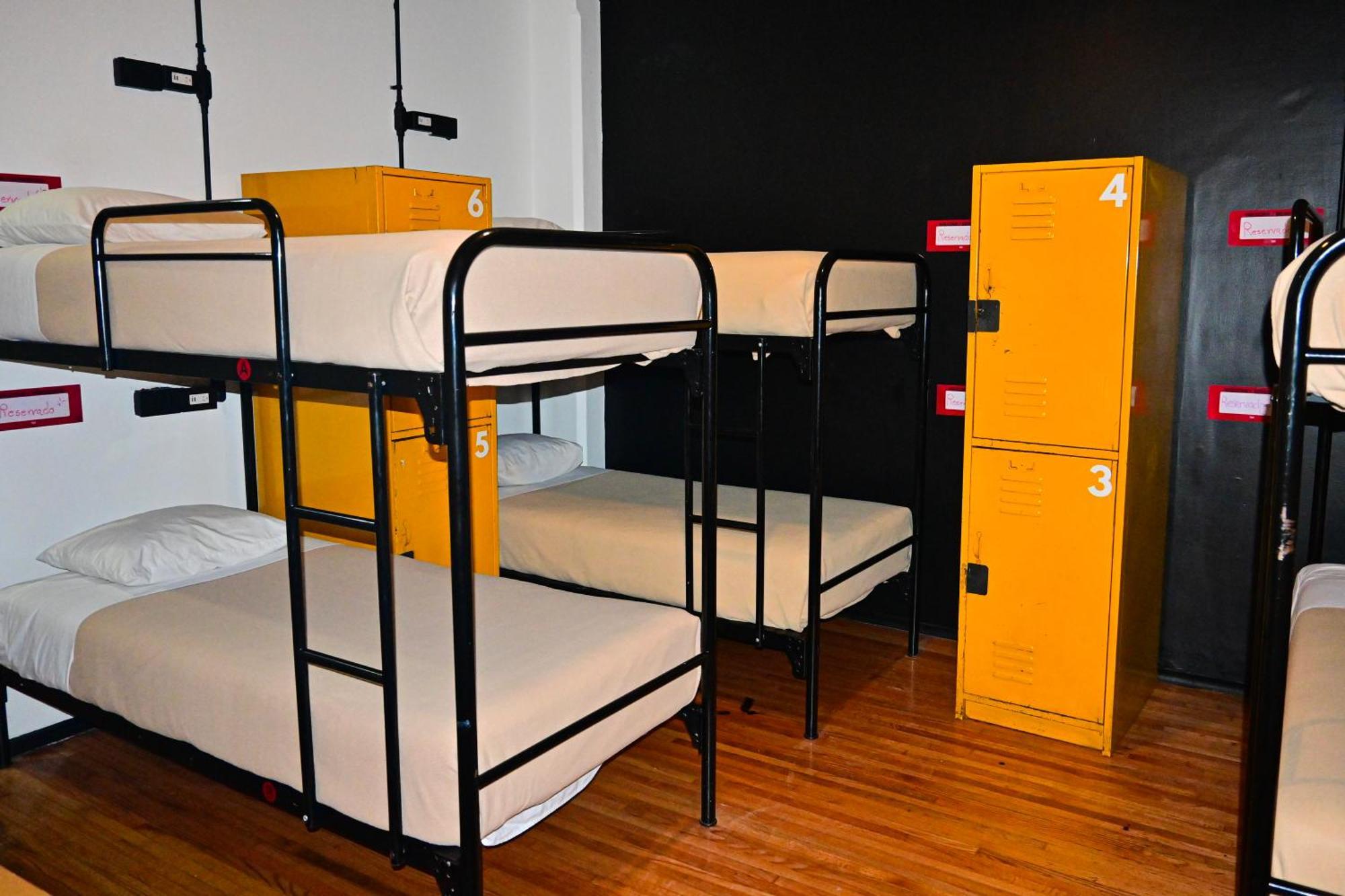 Hostel Mundo Joven Catedral مدينة مكسيكو المظهر الخارجي الصورة