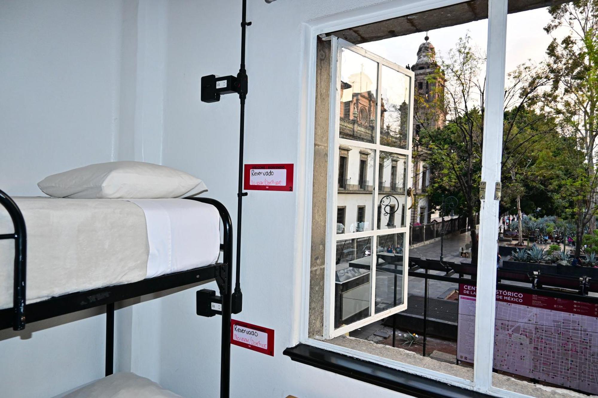 Hostel Mundo Joven Catedral مدينة مكسيكو المظهر الخارجي الصورة