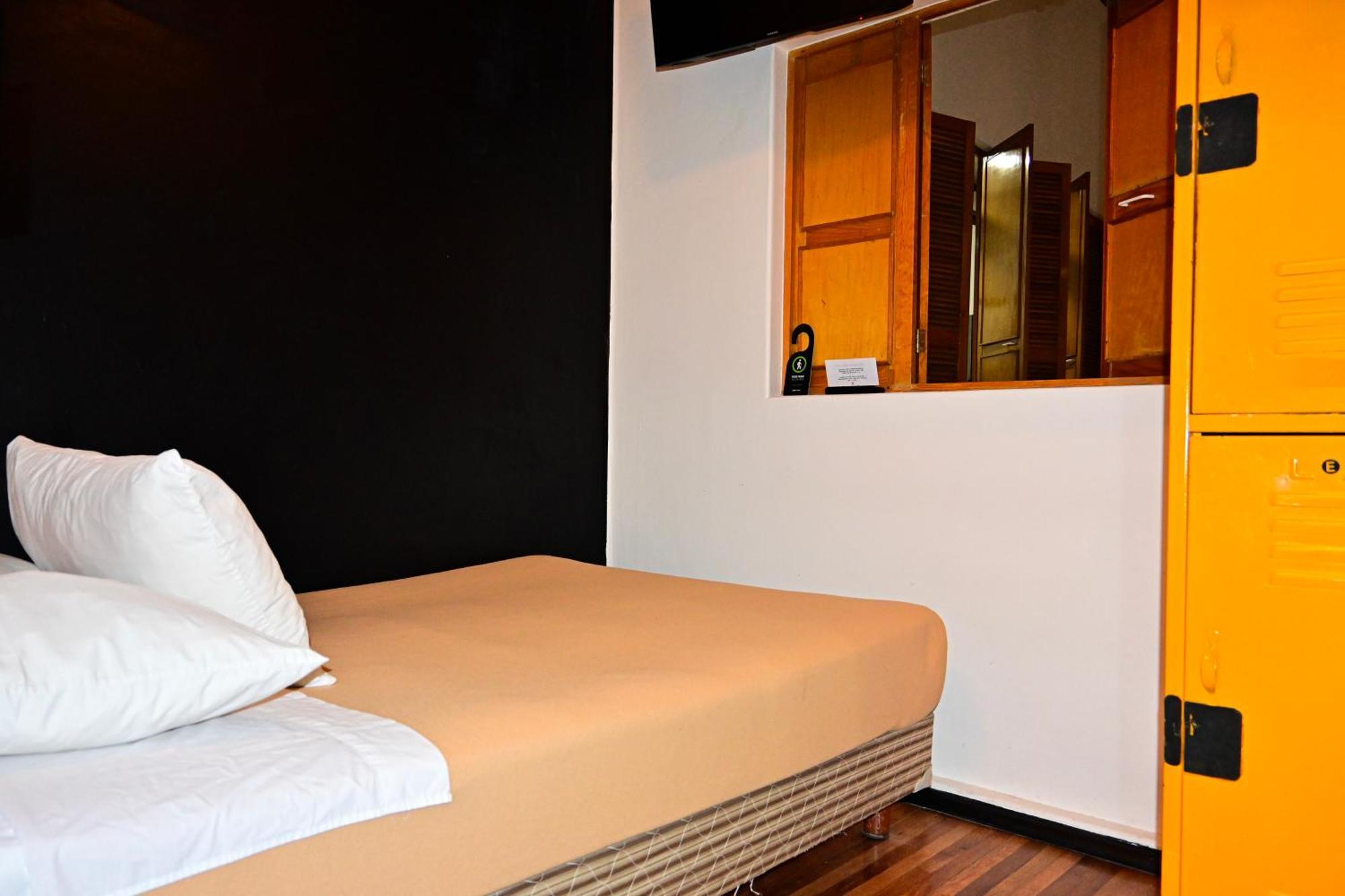 Hostel Mundo Joven Catedral مدينة مكسيكو المظهر الخارجي الصورة